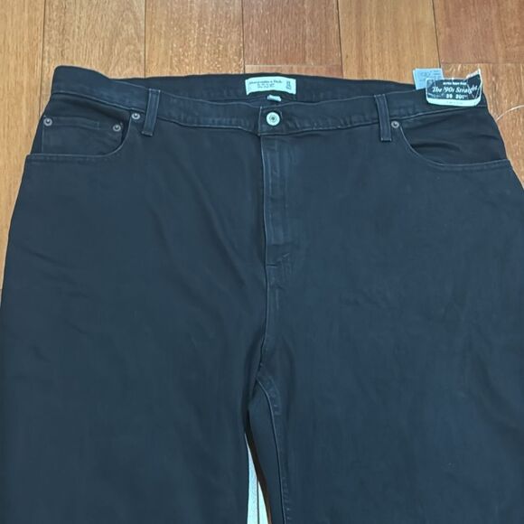 NWT Abercrombie & Fitch Ultra High Rise 90s Straight Black Jean size 35/20L - Picture 5 of 12